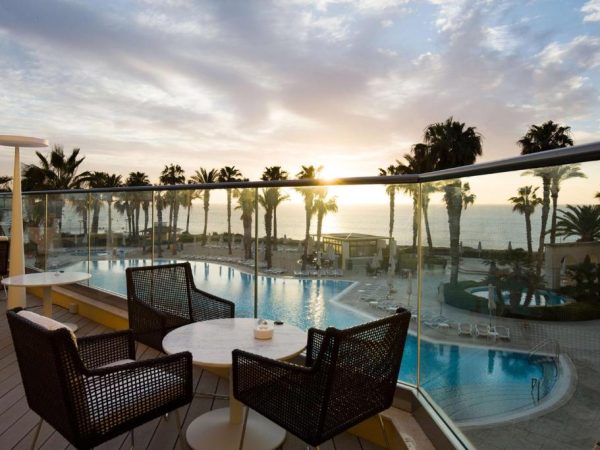 hilton2