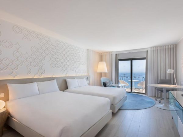 hilton4